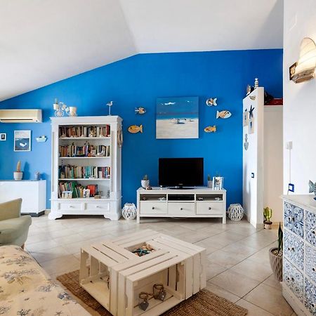 Апартаменты Attico Con Terrazza A Виареджо Экстерьер фото