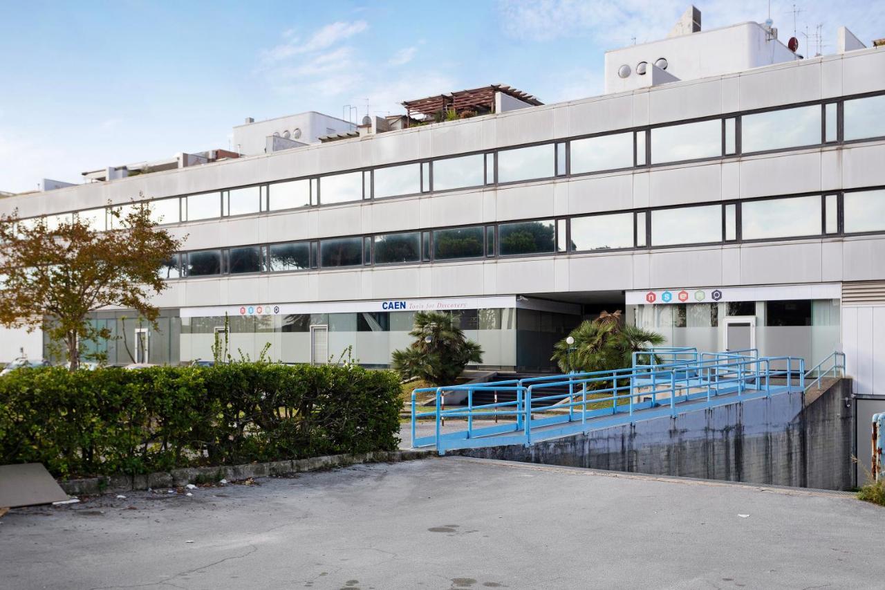 Апартаменты Attico Con Terrazza A Виареджо Экстерьер фото